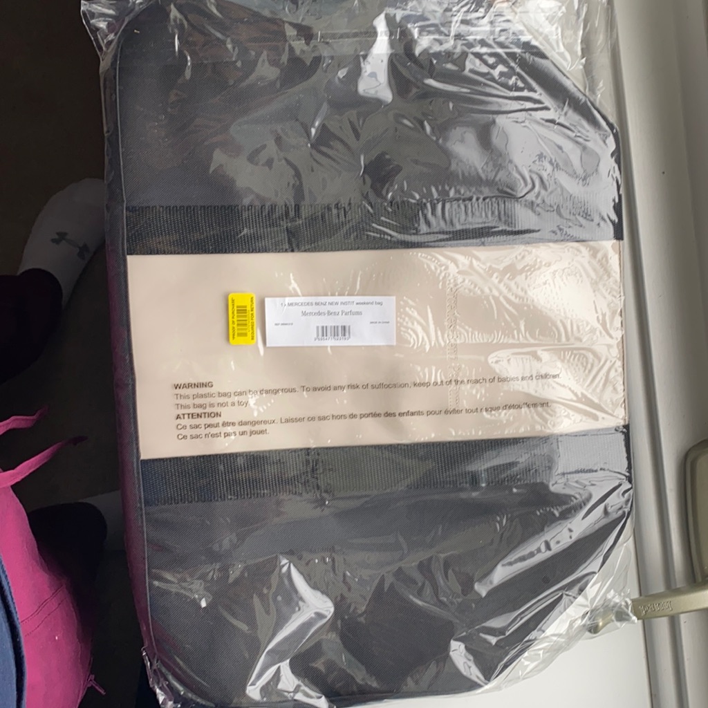 Mercedes Benz Perfums Weekend Duffel Bag Brand New